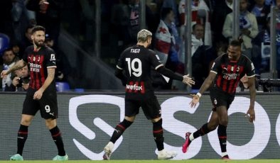 Milan, Serie A önderi Napoli’yi farklı mağlup etti