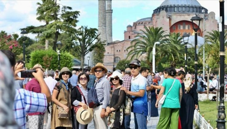 Turizm geliri birinci çeyrekte yüzde 32,3 arttı