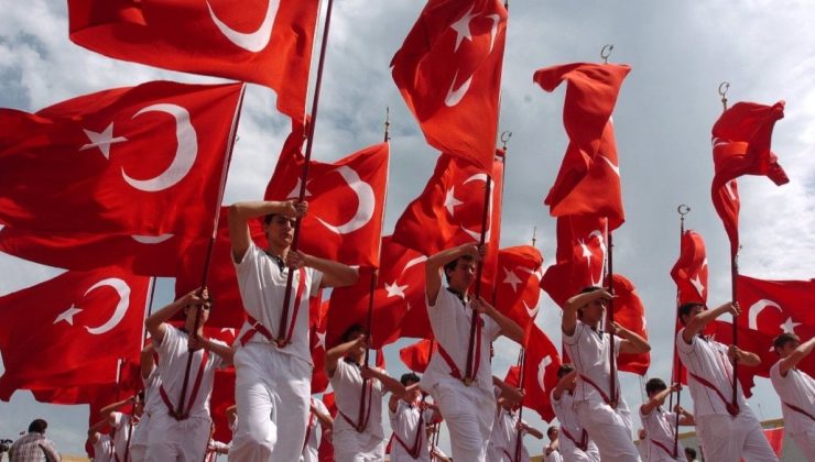 19 Mayıs şiirleri: Gençlik coşkusunu anlatan en hoş 19 Mayıs şiirleri