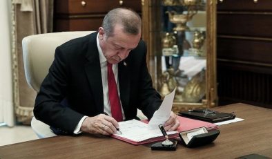 Cumhurbaşkanı Erdoğan imzaladı: O isimler vazifeden alındı