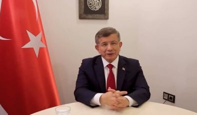Davutoğlu: Erdoğan-Kılıçdaroğlu tercihinin çok ötesinde bir problemle karşı karşıyayız