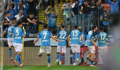 İtalya Serie A’da Napoli’nin 33 yıllık hasreti sona erdi! Şampiyon Napoli…