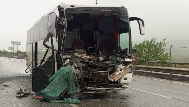 Öğrencileri taşıyan otobüs TIR’a çarptı: 33 yaralı