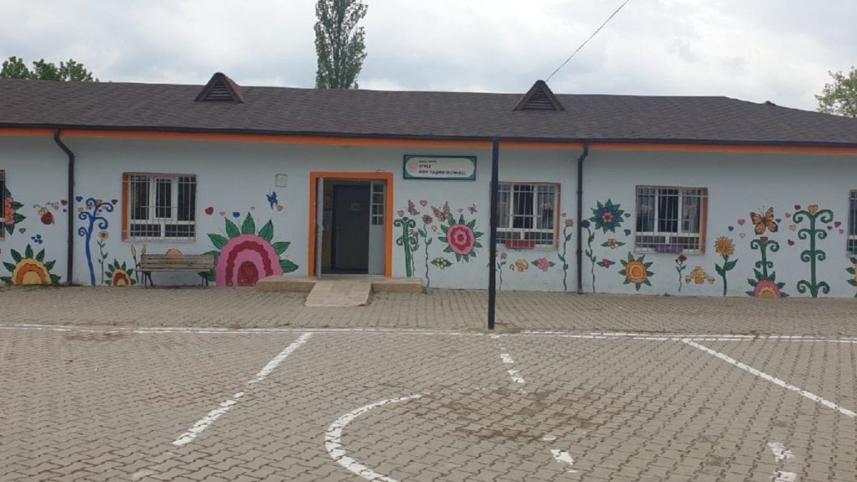 tonguc-egitim-uygulamalari-mukafati-nihat-korkmaz-ilkokuluna-verildi-MFdWX4M3.jpg Tonguç Eğitim Uygulamaları Mükafatı, Nihat Korkmaz İlkokulu’na verildi