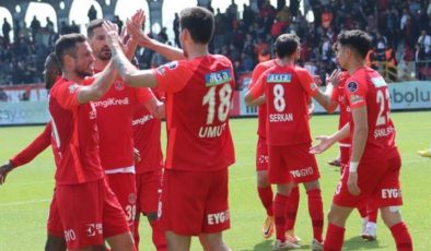 Umut Nayir gösteri yaptı: Ümraniyespor, Sivasspor’u farkla geçti: 4-1