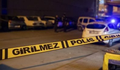 Üvey babasını bıçaklayarak öldürdü