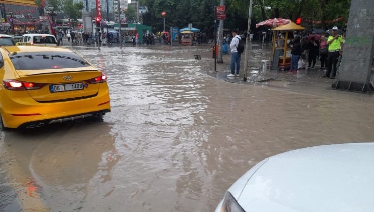 Ankara’da sağanak tesirli oldu: Yavaş, vatandaşları uyardı