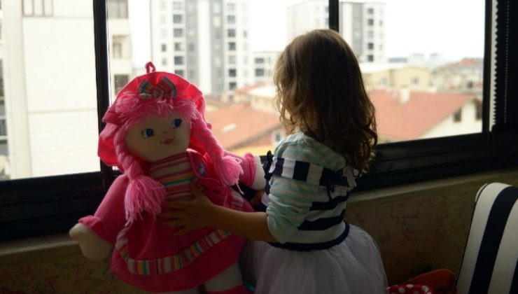 Bursa’da annesiyle mesken hapsindeki küçük kız için inceleme