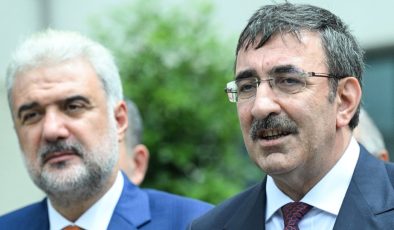 Cumhurbaşkanı Yardımcısı Cevdet Yılmaz’dan asgari ücret açıklaması