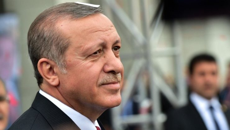 Erdoğan’a şiir yazdı koltuğu kaptı