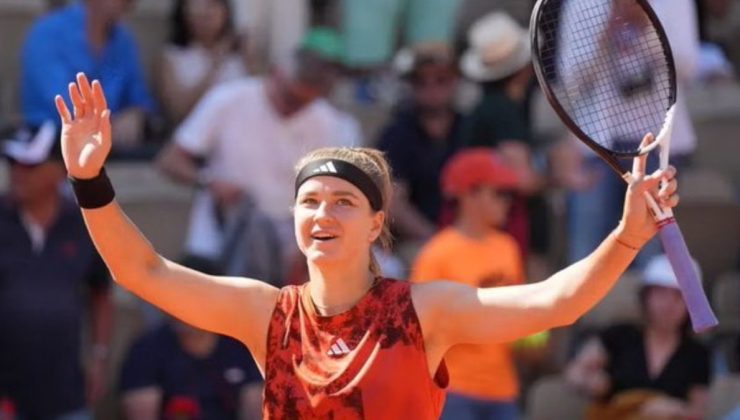 Fransa Açık’ta Sabalenka ile Muchova yarı finale yükseldi