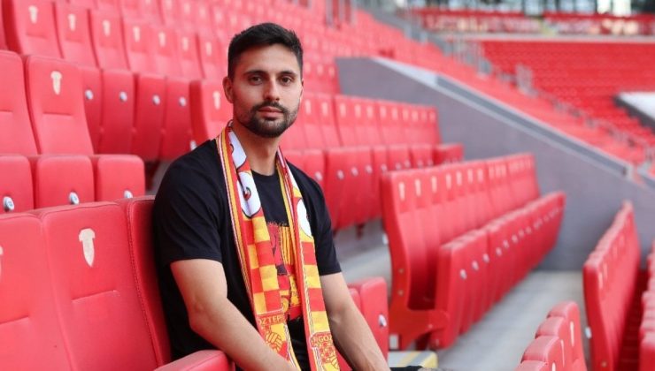 Göztepe’de ilk imza