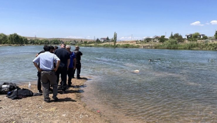 Kaçan topu almak için Kızılırmak’a giren 3 çocuk kayboldu