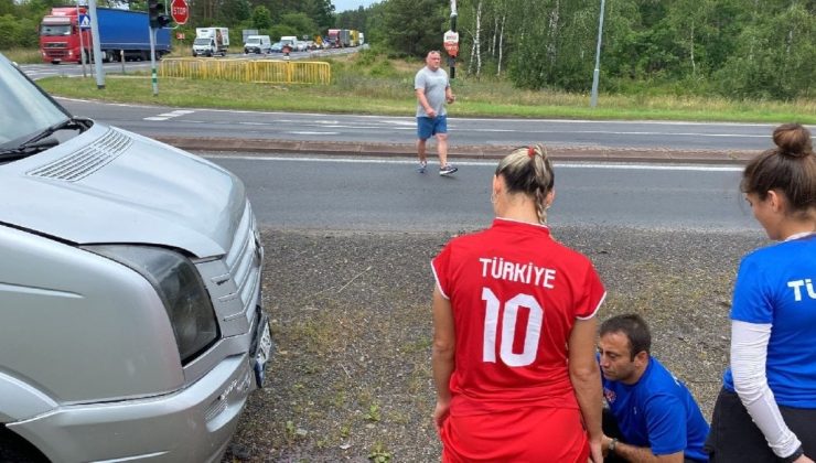 Milliler Polonya’da trafik kazası geçirdi