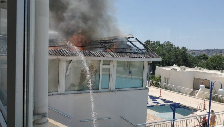 Otelde yangın! Müşteriler tahliye edildi