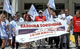 Sağlık çalışanları barınma sorununu protesto etti