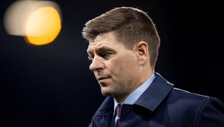 Steven Gerrard, Al Ettifaq’ın 9 milyon sterlinlik teklifine yanıt verdi
