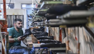 Suriyeliler ayakkabı sektörünün Çin’i oldu