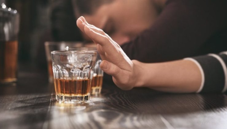 Uzmanlar alkol için uyardı… 60 hastalıkta da etkin