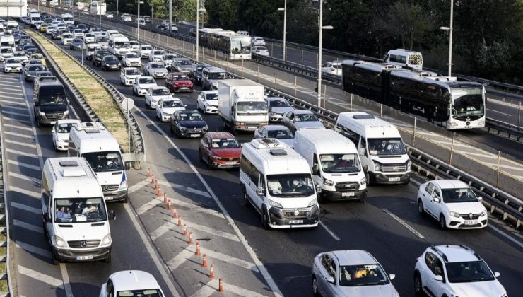 Bayram tatili sonrası İstanbul’da trafik yoğunluğu