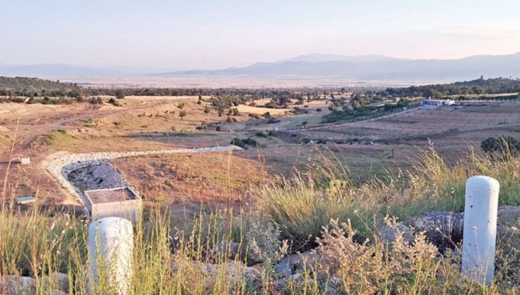 Kuru dereye yapılan gölet milyonları yuttu