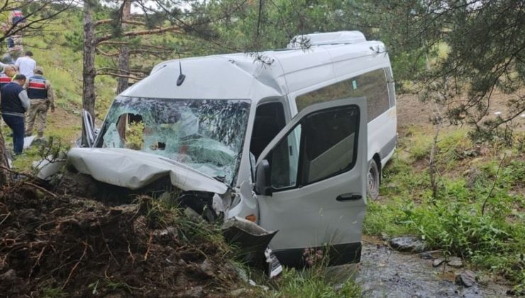 Minibüs şarampole uçtu: Çok sayıda ölü ve yaralı var…