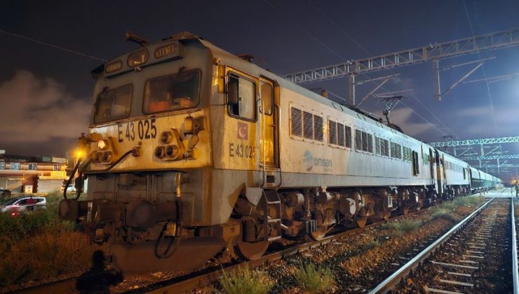 Raylardan geçmek istedi: Canından oldu