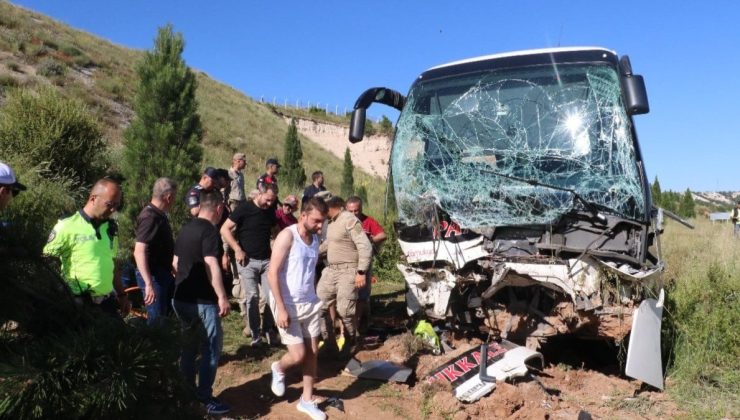 Yolcu otobüsü şarampole devrildi, can pazarı yaşandı