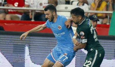 Antalyaspor Konyaspor karşısında bir puanı son anlarda kurtardı