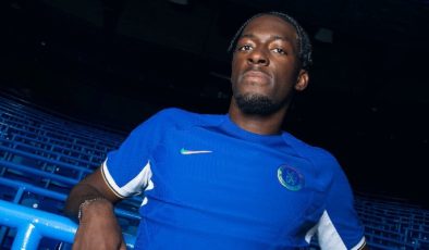 Chelsea, Monaco’dan savunma oyuncusu Axel Disasi’yi transfer etti