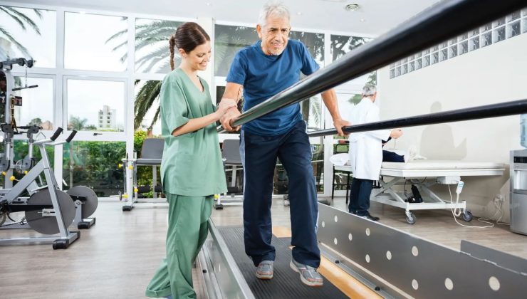 Günlük 25 dakikalık yürüyüşler, yaşlı hastaların zayıflamasını engelleyebilir