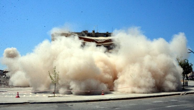 “Hasarlı binalardaki yıkımın yarattığı toz bulutu kansere neden oluyor”