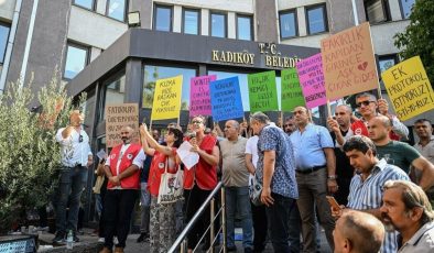 Kadıköy Belediyesi’nde iş bırakma eylemi yaptı