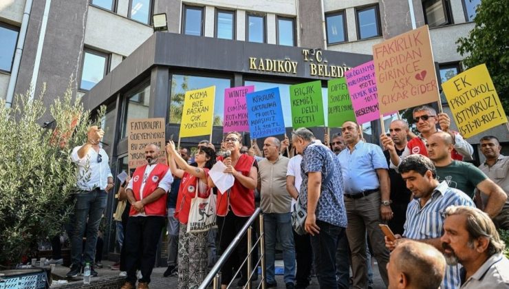 Kadıköy Belediyesi’nde iş bırakma eylemi yaptı