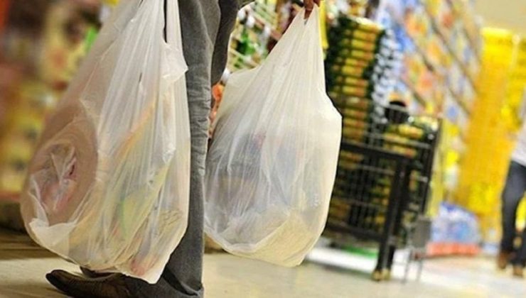 Marketlerde plastik poşet ücreti 25 kuruş olarak devam edecek