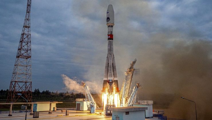 Rusya’nın 47 yıl sonra Ay’a gönderdiği Luna-25 uzay aracı “acil durum” yaşıyor