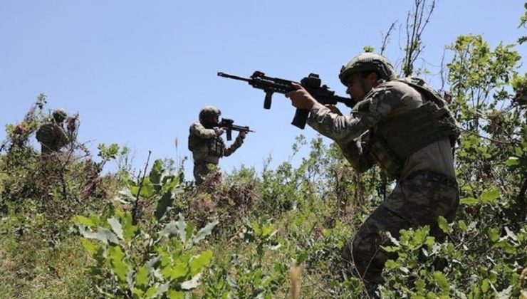 Taciz ateşi açan PKK’lılar öldürüldü