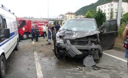 Trabzon’da minibüs devrildi: 3’ü ağır 6 yaralı