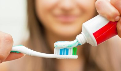 Dişlerinizi fırçalarken bu dört adımı uygulayın