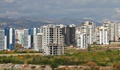 Vatandaş alamıyor, müteahhit yapamıyor: Konut arzına son darbe