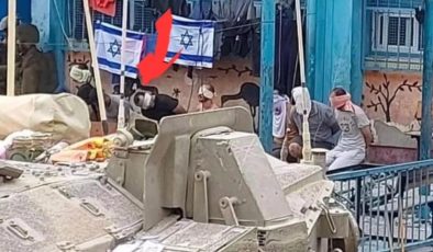 İsrail ordusu Filistinli kardeşleri tankın önünde canlı kalkan olarak kullandı