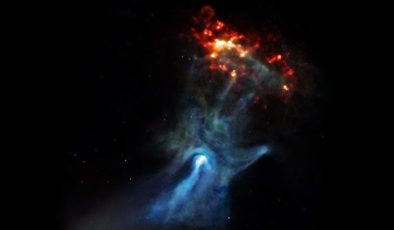 NASA, uzayda hayalet bir elin kemiklerine benzeyen fotoğraf yakaladı