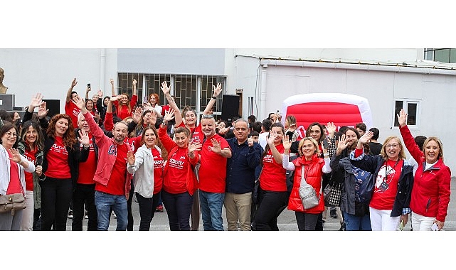 Keller Williams Kent Ofisi, Hatice Mehmet Ekşioğlu Okulu İçin RED DAY'de Kolları Sıvadı!