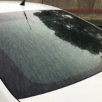 Sedan Araçlarda Neden Arka Cam Sileceği Yok?